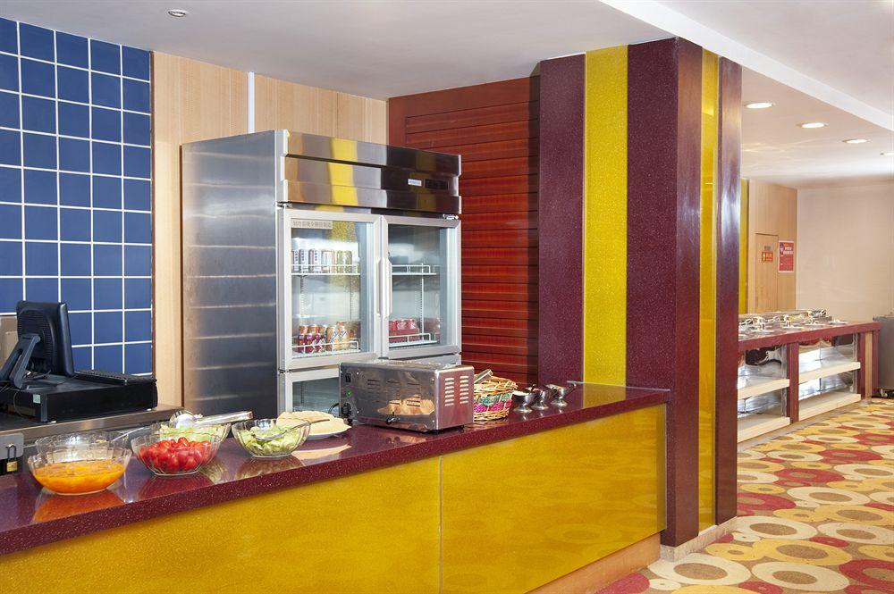 Holiday Inn Express Tianjin Dongli, An Ihg Hotel Экстерьер фото