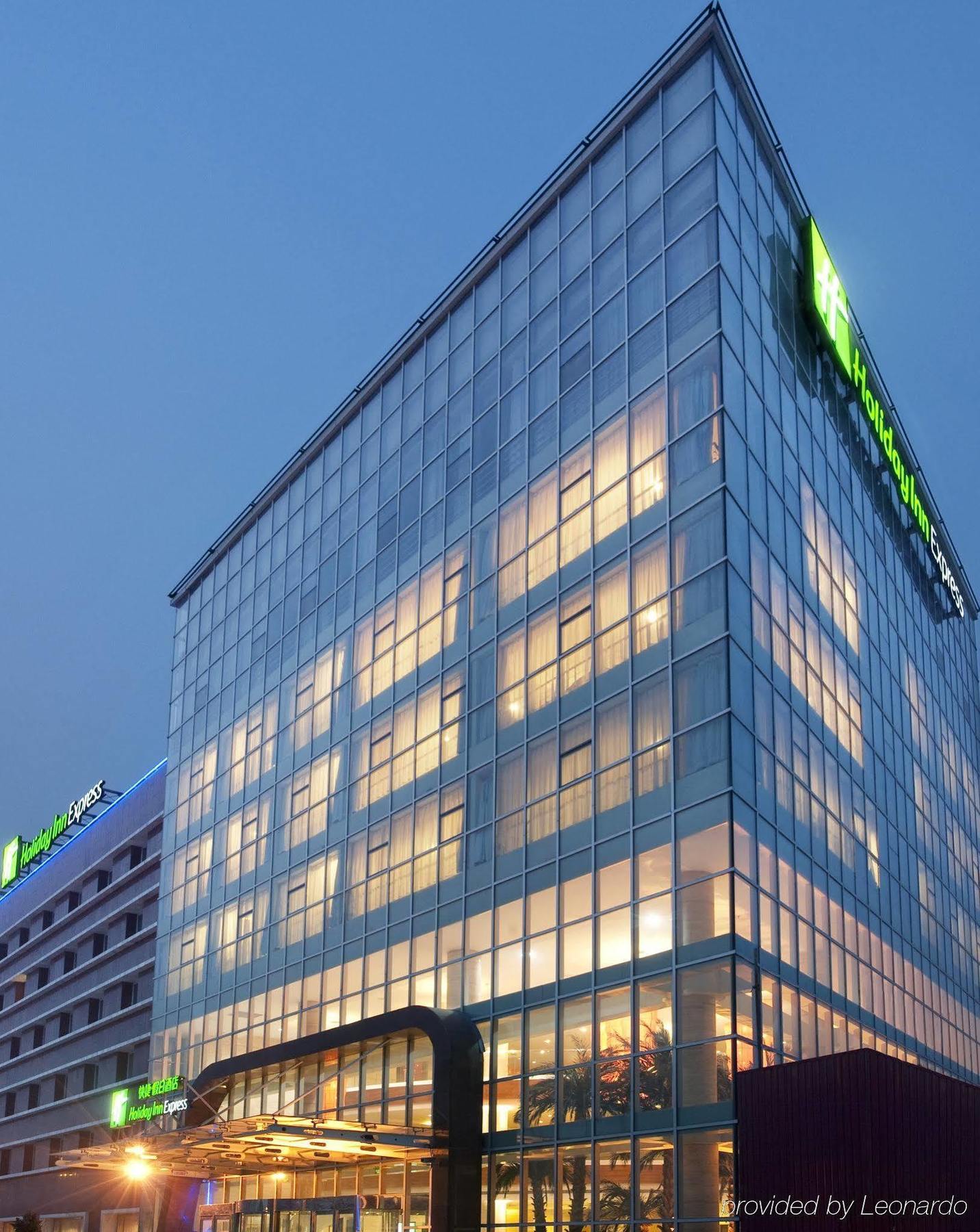 Holiday Inn Express Tianjin Dongli, An Ihg Hotel Экстерьер фото